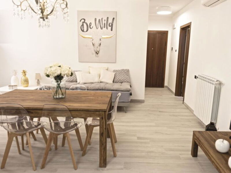 Vatican Luxury 2 Bd 2 Ba Apartment