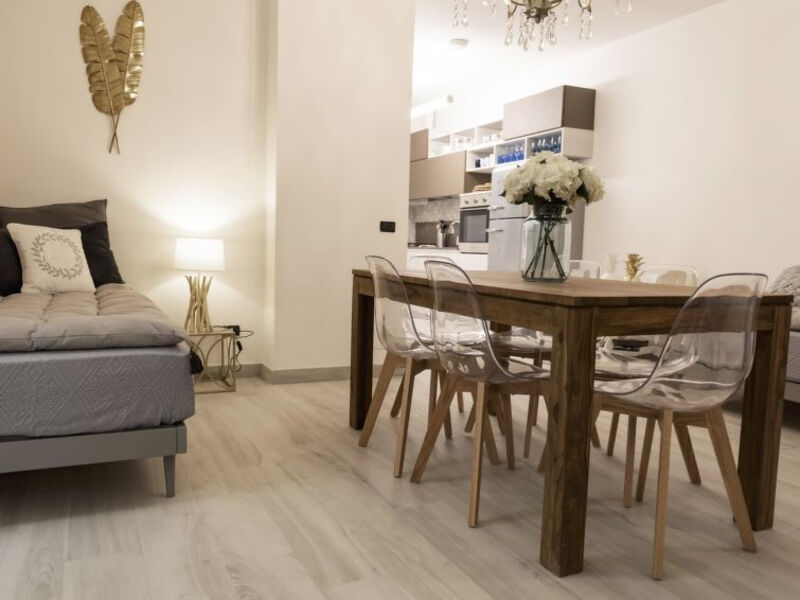 Vatican Luxury 2 Bd 2 Ba Apartment