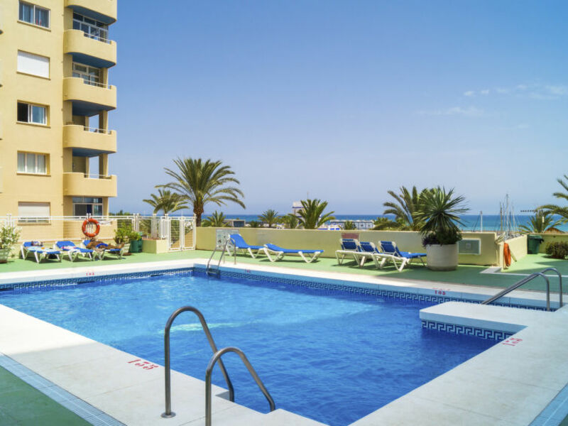 In 4****Resort Frontbeach Apartment