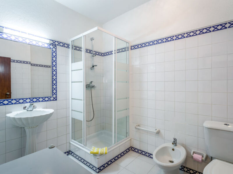 T2 Duplex 350m From The Beach
