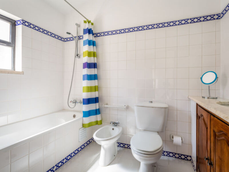 T2 Duplex 350m From The Beach