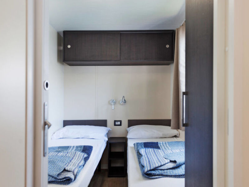 Camping Laguna Blu