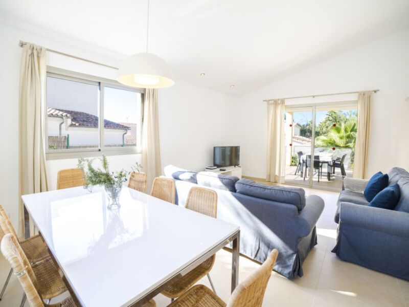 Villa Aires