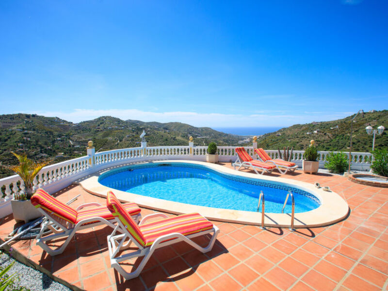 Amazing 3 Bedrooms Front Sea View.