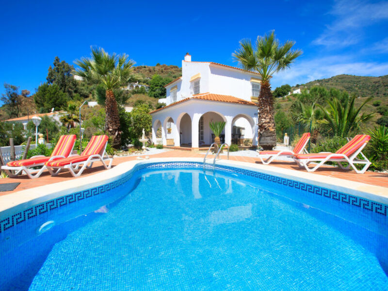 Amazing 3 Bedrooms Front Sea View.
