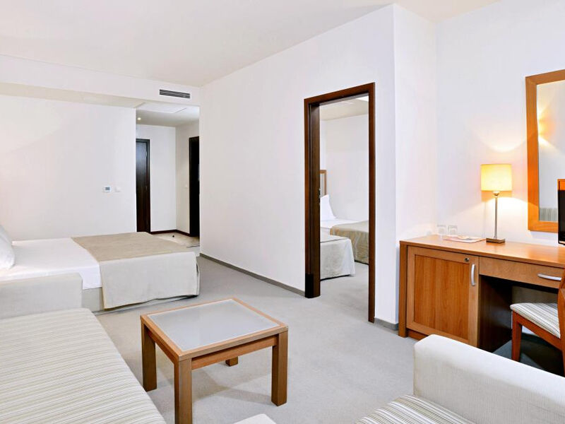 Hotel Sol Luna Bay
