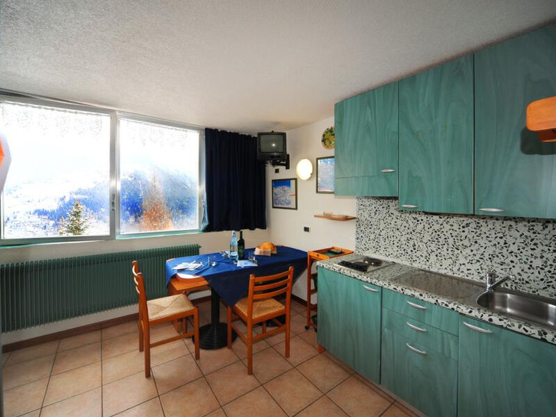 RESIDENCE LORES 2