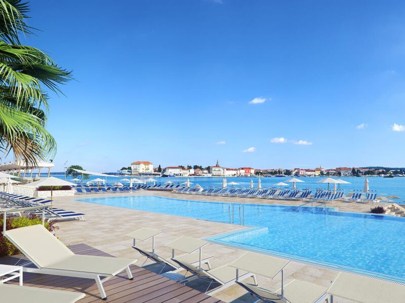 Fortuna Island Hotel