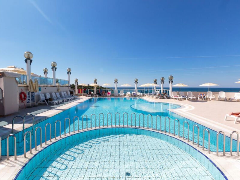 Hotel Laguna Gran Vista
