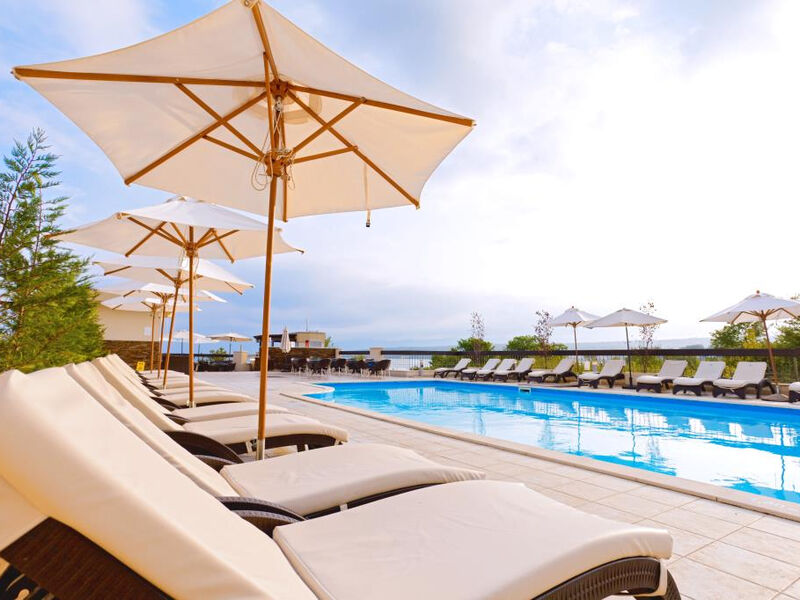 Blue Waves Resort