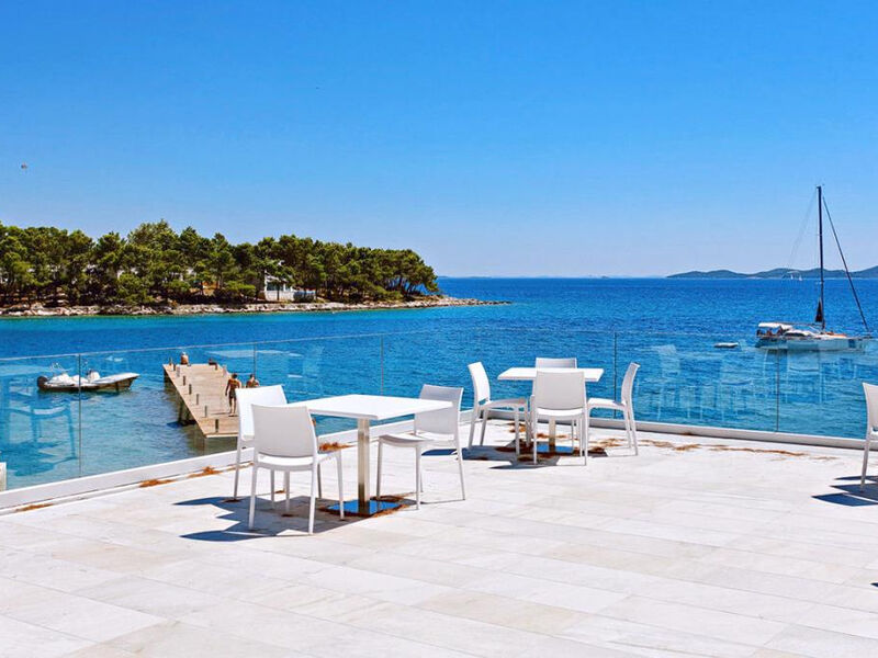 Crvena Luka Hotel & Resort