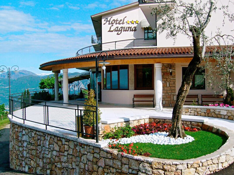 Hotel Laguna