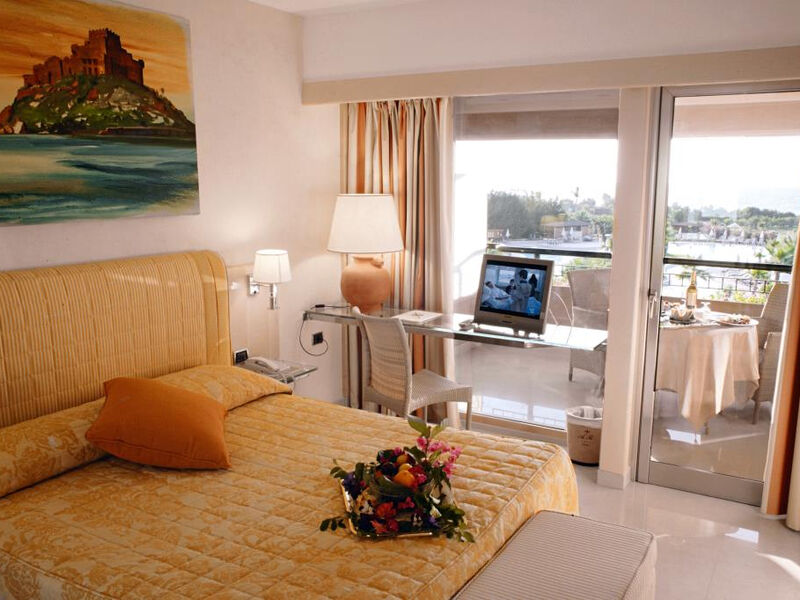 Acacia Resort