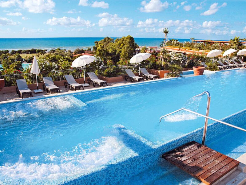 Acacia Resort