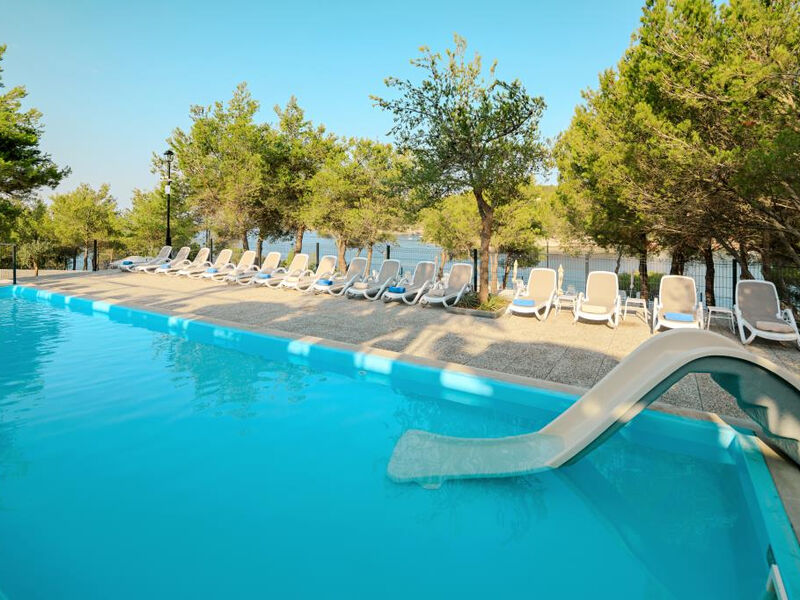Waterman Milna Resort