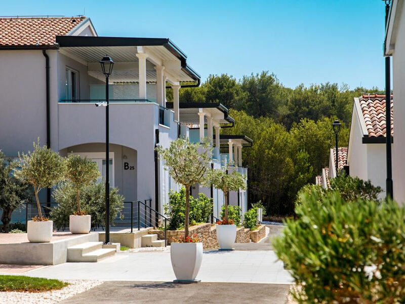 Waterman Milna Resort