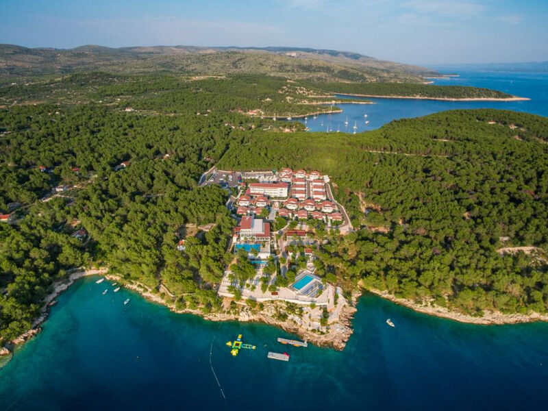 Waterman Milna Resort