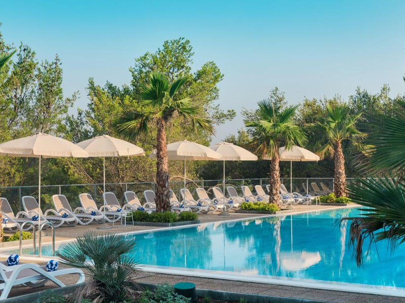 Waterman Milna Resort