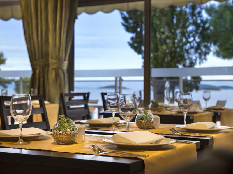 Grand Hotel Orebic