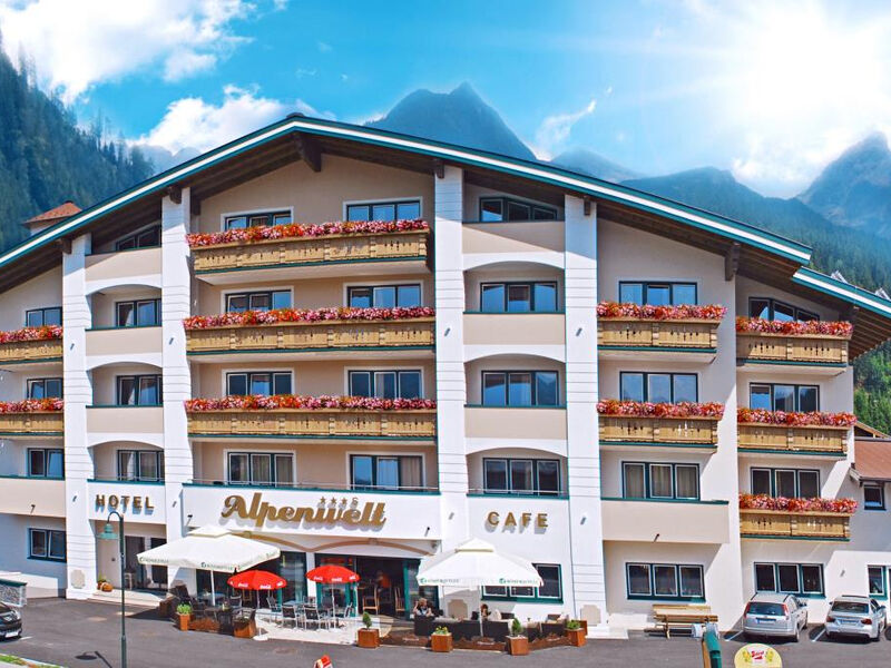 Hotel Alpenwelt