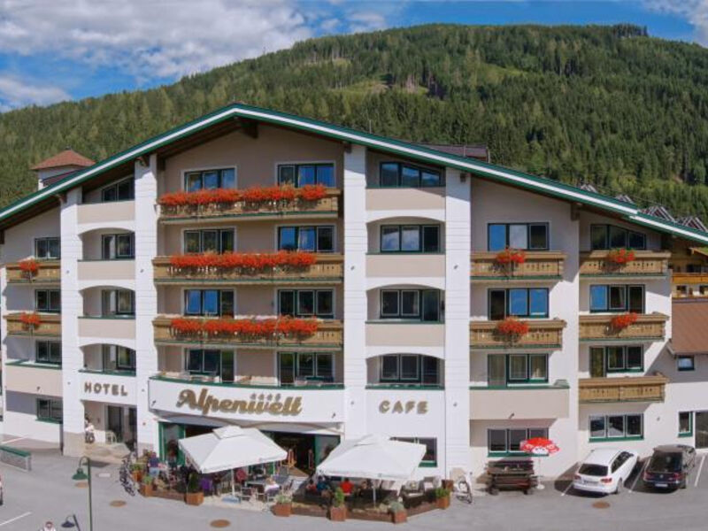 Hotel Alpenwelt