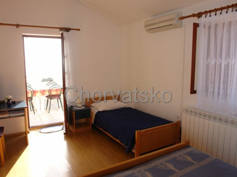 Apartmány a pokoje Lara