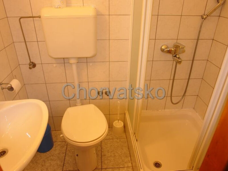 Apartmány a pokoje Lara