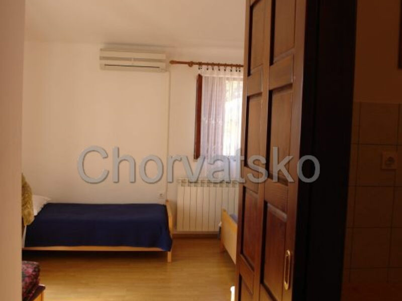 Apartmány a pokoje Lara