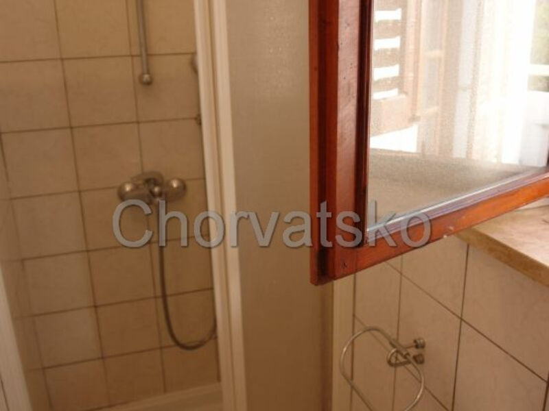 Apartmány a pokoje Lara