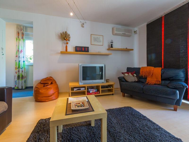 Vila 1323-209