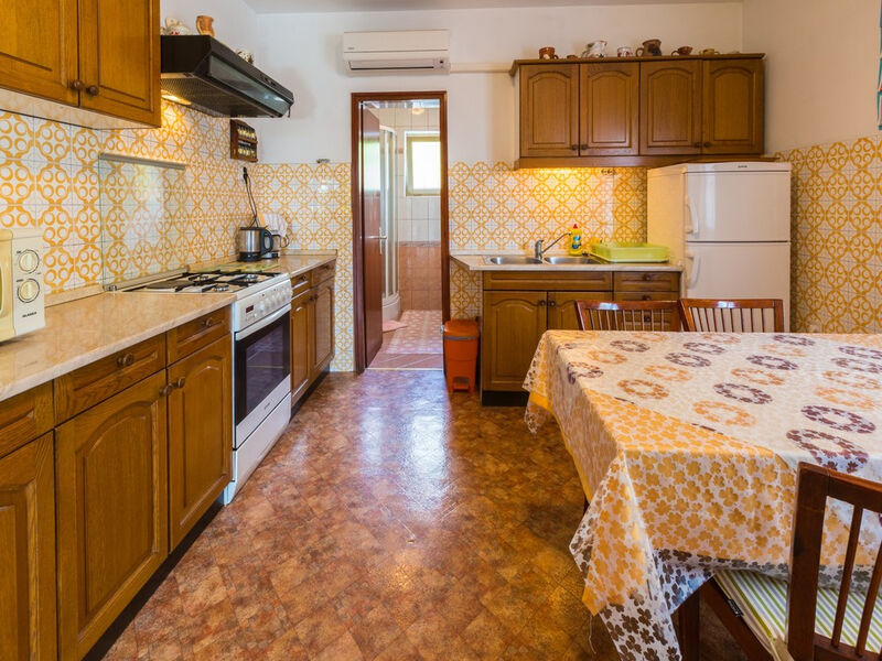 Vila 1323-302