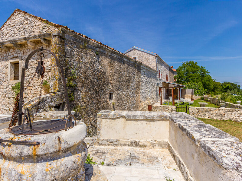 Vila 1318-435
