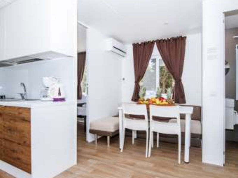 Zaton Holiday Resort - mobilní domky
