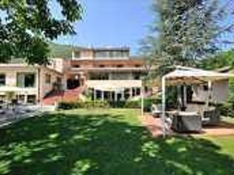 Guesia Village Hotel