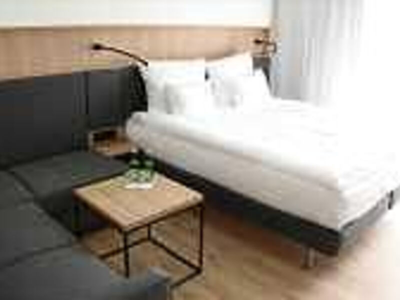 Shuum Hotel