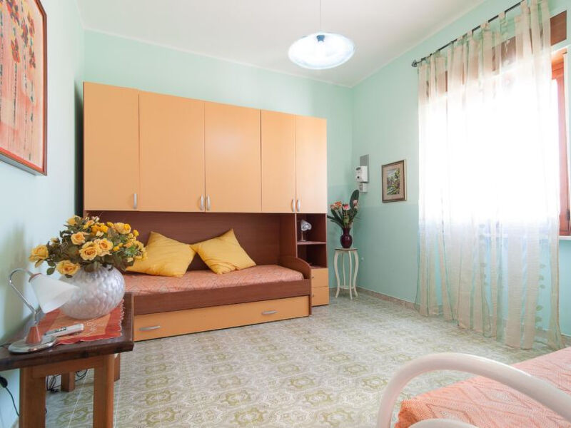 The Green Sea Small House
