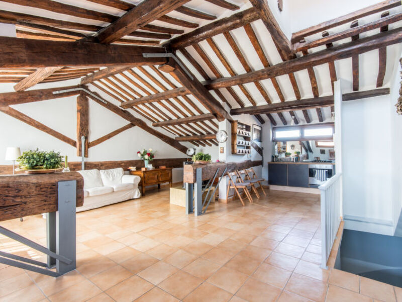 Renzi Amazing Terrace