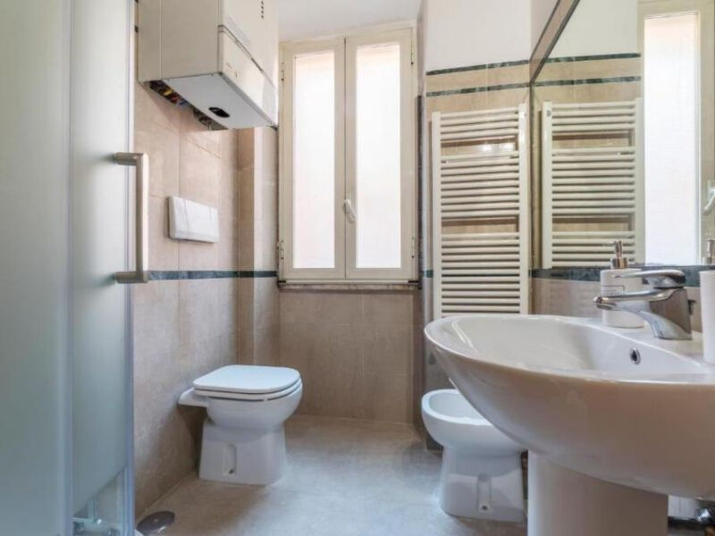 2bd 1 Ba Spanish Steps