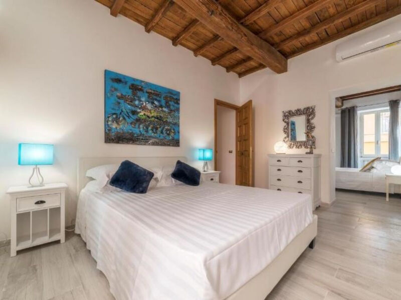 2bd 1 Ba Spanish Steps