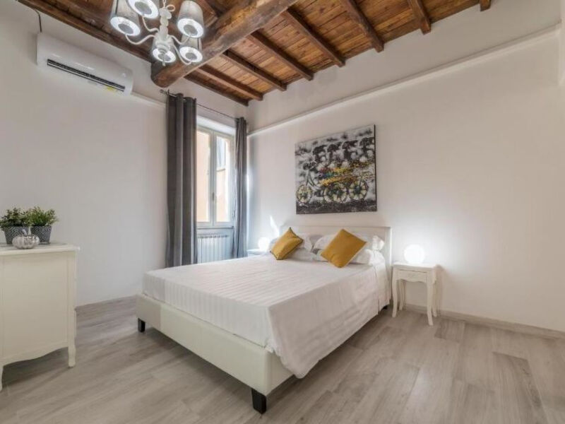 2bd 1 Ba Spanish Steps