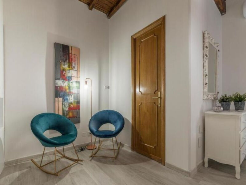 2bd 1 Ba Spanish Steps