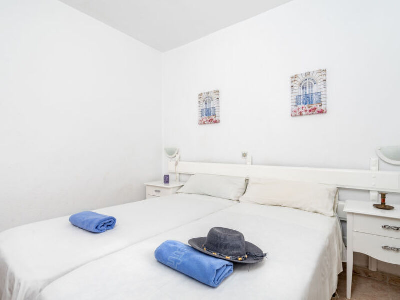 Las Buganvillas