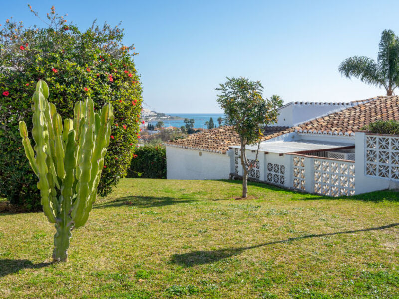 Las Buganvillas