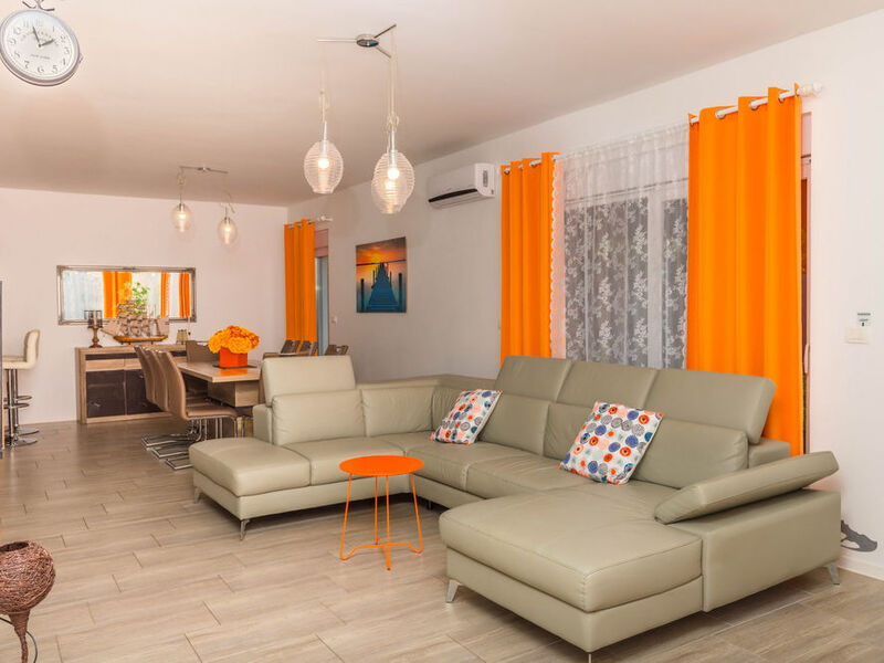 Vila 1355-2462