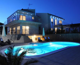 Vila 549-529