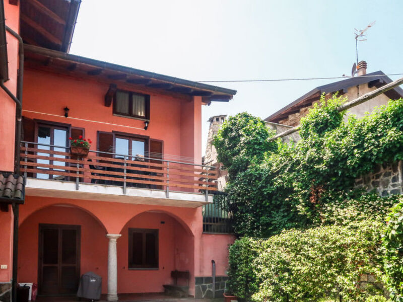 Casa Monte San Giulio