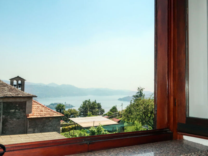 Casa Monte San Giulio