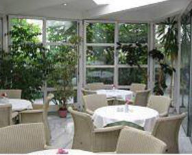 City Hotel