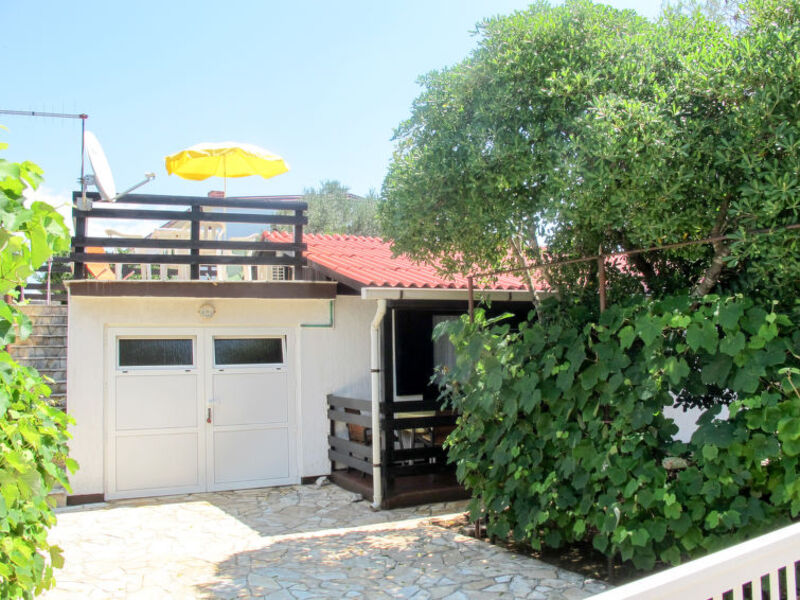 Haus Tin