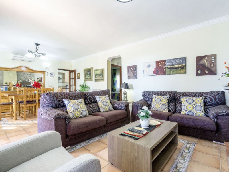 Villa Lola
